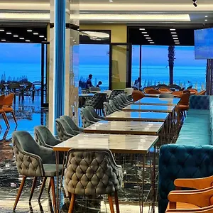 https://hotel-leon.albaniahotels.org